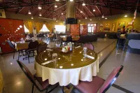 CARLIZA HOTEL Các khách sạn ở Ikeja