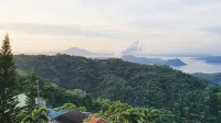 Sang Yoo Mountain View Tagaytay Bed and Breakfast - Taal Lake View