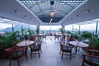 Palms Hotel - breakfast