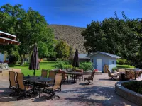 Similkameen Wild Resort & Winery Retreat Hotels in der Nähe von Bonnie Doon 2