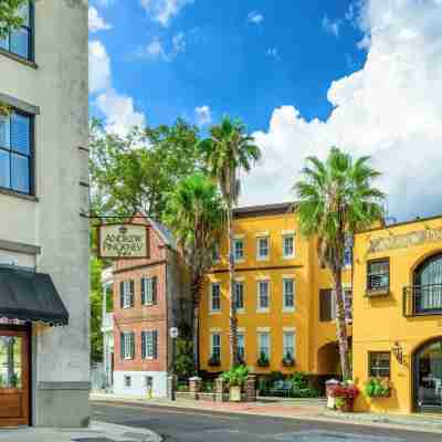 Andrew Pinckney Inn Hotel Exterior