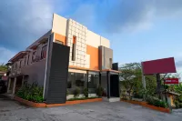 Wisma Putra Jaya Hotels in Hargobinangun