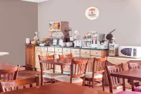 Super 8 by Wyndham Sudbury on
