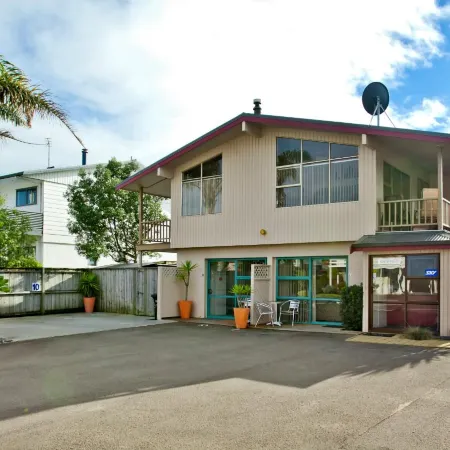 Aquarius Motel
