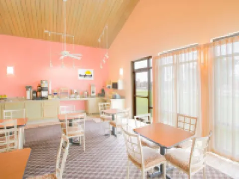 Days Inn by Wyndham Hattiesburg MS Hotels in Forrest County