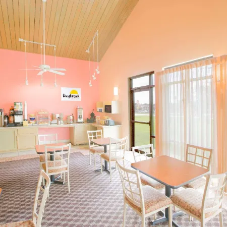 Days Inn by Wyndham Hattiesburg MS