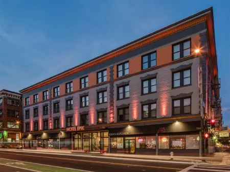 Hotel Epik Отели рядом с достопримечательностью «Tin How Temple»