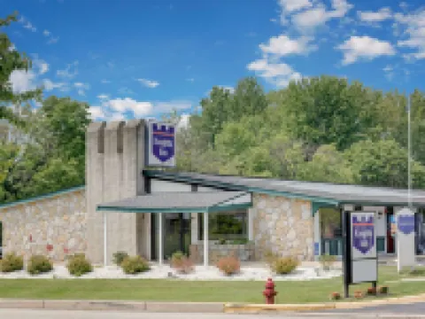 ナイツ イン マケドニア サミットのホテル