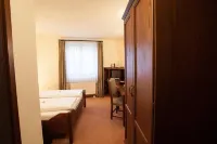 Hotel & Restaurant Klosterhof Hotels in Bannewitz