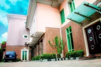 Villa Angelia Hotel Annex Các khách sạn gần Lagos Island