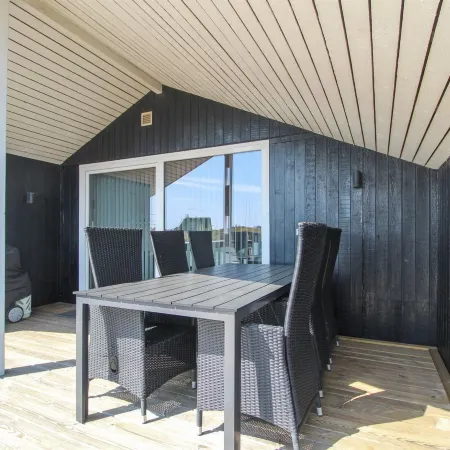 "Aska" - 400m from the Sea