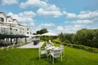 Best Western Plus le Fairway Hotel  Spa Golf DArras Các khách sạn ở Anzin-Saint-Aubin