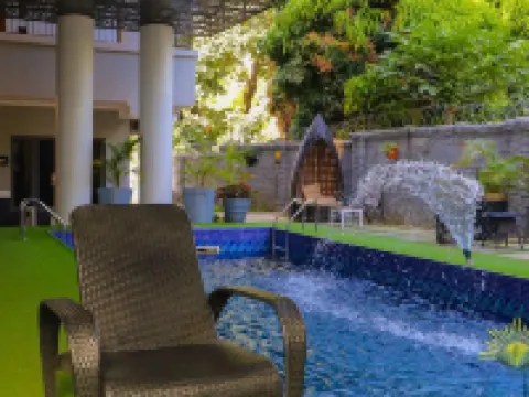 Valada Hotel and Resorts فنادق في جوس