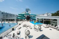 Sandra Spa Pogorzelica & Aquapark - Beach