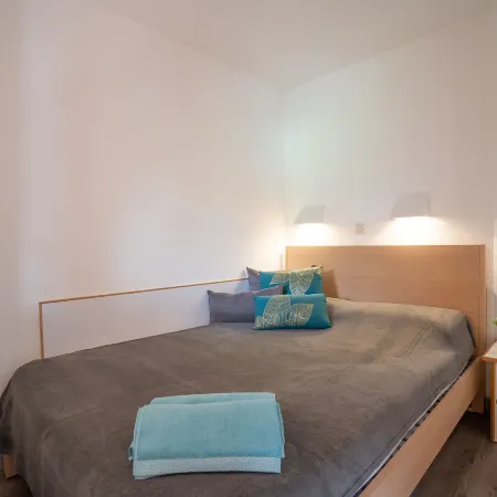 Le Village (E1212)