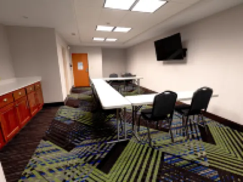 Holiday Inn Express & Suites EAST LANSING by IHG Hotels in East Lansing