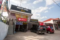 RedDoorz Syariah Near RS Tentara Solok Hotels near GENTARA cell SOLOK