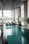 오크우드 레지던스 카필 하이데라바드 - 수영장