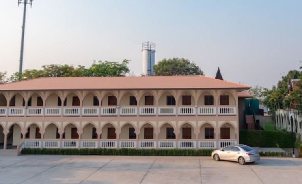 Vanida Resort - Halal - Housity