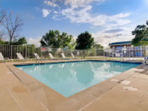 Motel 6 Salina, KS Hotels in Salina