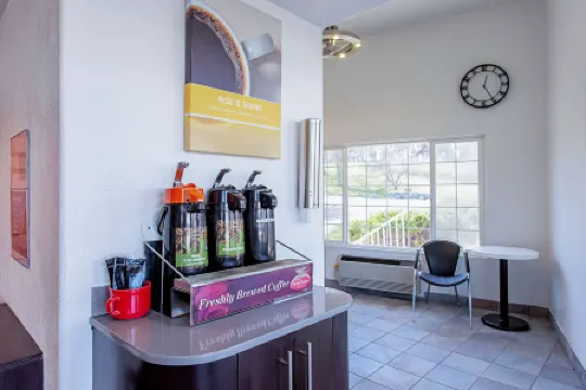 Motel 6 Pendleton, or - West