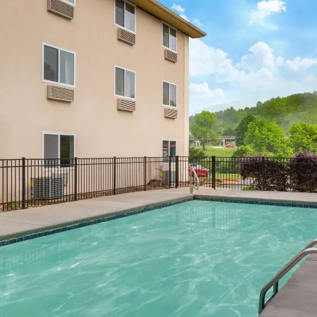 Super 8 by Wyndham Chattanooga Lookout Mountain TN