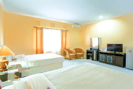 Edotel K-One Mandalika Praya Отели рядом с достопримечательностью «Mertak umbak»