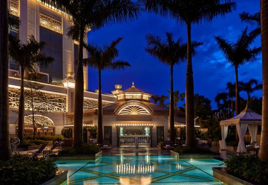 리츠칼튼 마카오의 실내 수영장