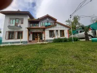 Rose Bowl Guest House Homestay
