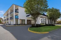Super 8 by Wyndham Spring / the Woodlands Hotels in Montgomery County