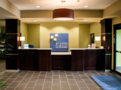 Holiday Inn Express & Suites SIKESTON by IHG Hotels in Scott County