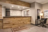 Country Inn & Suites by Radisson, Dakota Dunes, SD - Bãi đậu xe