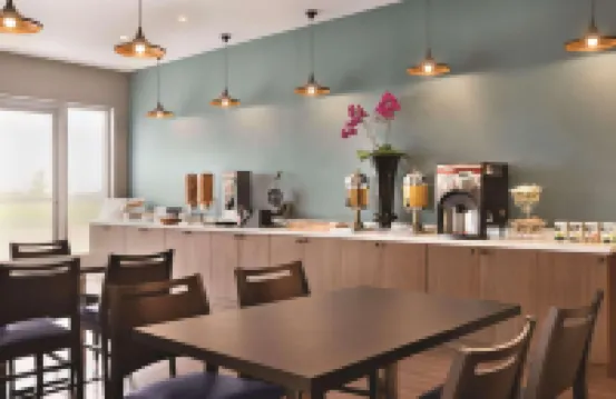 Park Inn by Radisson Brampton, on