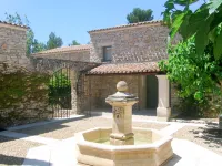 La Bastide des Chênes Hotels near Le Moulin a Vent