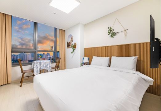 3. 더스테이 송도..