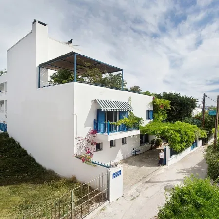 Daphne's Club Hotel Apartments