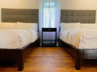 Lucia’s Bed and Breakfast Resort Hotels in Silang