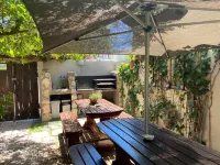 Cozy Crner, Home Away from Home, Mere 100m Away from Pristine Beaches.