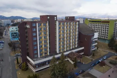 Hotel Satel Hotels near State Archives