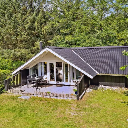 "Anselma" - 30km from the Sea Hotels in Arrild