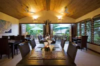 Mangoes Resort - breakfast