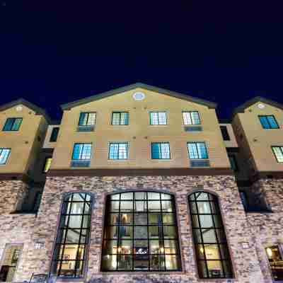 Staybridge Suites Grand Forks Hotel Exterior