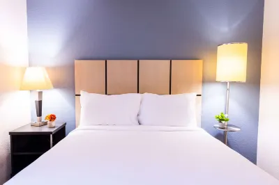 Sonesta Simply Suites Lansing Hotel in zona Beech Park