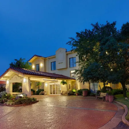 La Quinta Inn by Wyndham Pittsburgh Airport