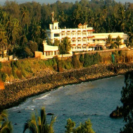 Mascot Beach Resort
