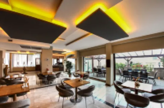 ฮิทิทออเต็ล