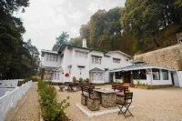 Bhikampur Lodge by Howard Hotels near Devi Mandir