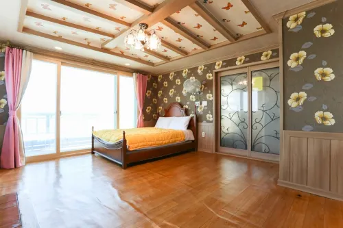 Ulsan Baeksajang Pension Hotels in Uljin-gun