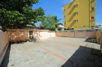 FabHotel Radha Residency