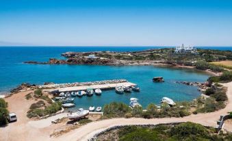 Martineli Residence - A Beachfront Estate